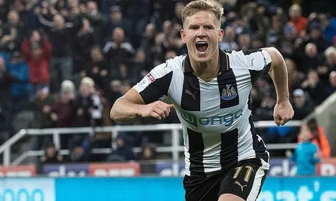 10 CLB tiến bộ nhất mùa 2017/18: Man Utd có tên, Valencia dẫn đầu