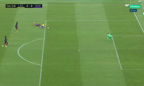 Dư âm Las Palmas 1-4 Barca: Enrique 'khẩn cầu' Malaga