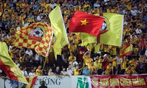 Thấy gì từ 1 điểm Nam Định giành được trước ứng cử viên vô địch?