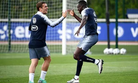 Griezmann và dàn sao tuyển Pháp cực 'nhắng' trên sân tập