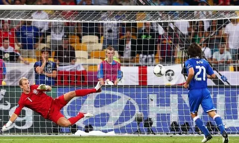 10 cú đá Panenka nghệ thuật nhất