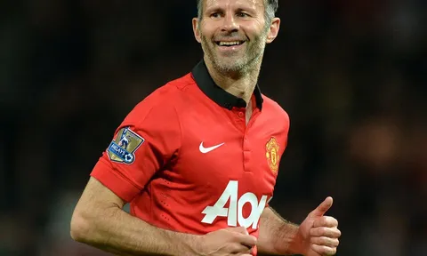 10 ngôi sao 'già' nhất từng chơi ở Ngoại hạng Anh: Sự bền bỉ của Giggs