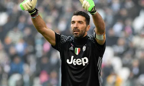 10 pha cản phá khiến NHM sửng sốt của Gianluigi Buffon