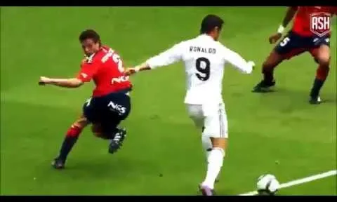 10 pha solo hoàn hảo trong sự nghiệp Ronaldo