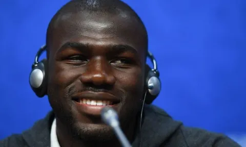 100 triệu euro, đến Koulibaly cũng không tin