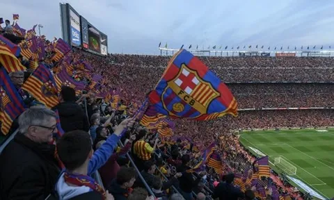 Nâng cấp sân bóng, Barcelona chuẩn bị bán luôn "Nou Camp"