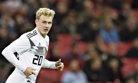Julian Brandt là ai mà khiến HLV Low loại Sane?