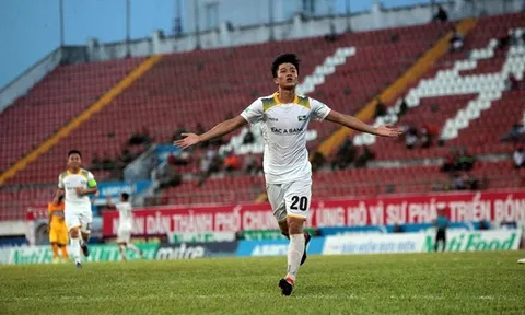 Phan Văn Đức lọp Top bàn thắng đẹp vòng 17 V-League