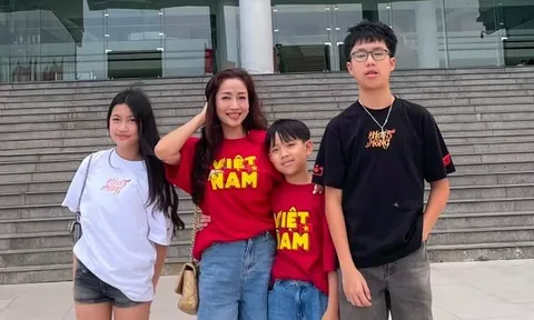 Ốc Thanh Vân một mình đưa 3 con theo khi đi quảng bá phim, quý tử đầu lòng cao hơn mẹ nửa cái đầu