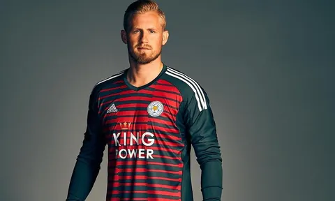 Leicester City ra mắt áo đấu đẹp đến không tưởng