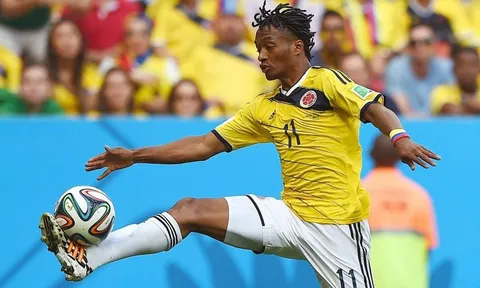 Nhìn Cuadrado thi đấu, fan Chelsea chạnh lòng nghĩ về Salah