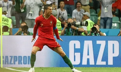 Bùng nổ trong đêm Sochi, 'Cơn địa chấn CR7' làm rung chuyển Sách kỷ lục thế giới