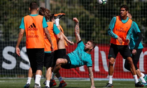 Mục tiêu 79 triệu bảng 'cảnh báo' cả Real Madrid lẫn Liverpool