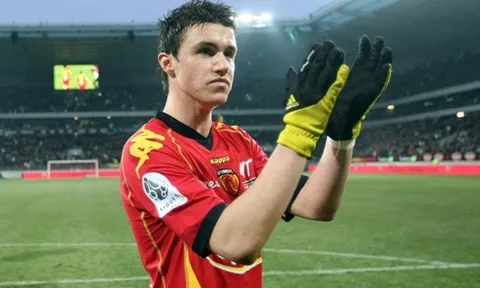 Các cầu thủ Ajax lên đường dự chung kết với Man Utd