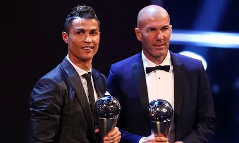 Cris Ronaldo: Rời Real trong vinh quang như Zidane còn hơn bị hắt hủi như Casillas
