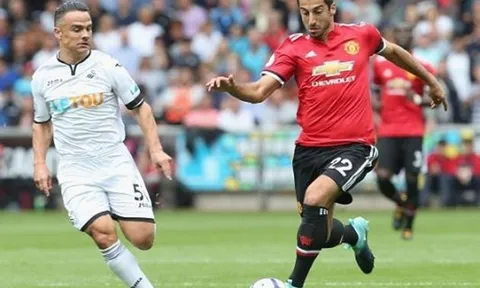 2 trận, 8 bàn, và Man Utd đã mơ về ngôi vương