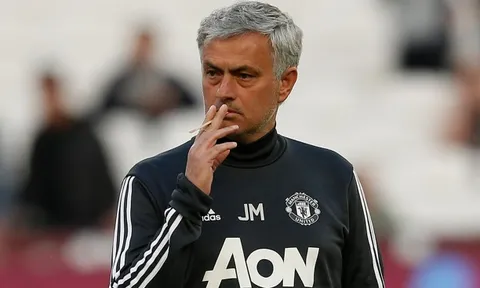 2 việc Mourinho cần làm để Man Utd bắt kịp Man City