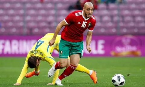 Sao Morocco chỉ trích trọng tài vi muốn xin áo Ronaldo