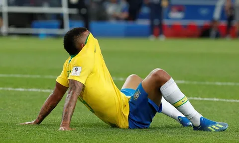 Brazil lưu ý: Gabriel Jesus đang chơi tệ hơn cả Fred hồi năm 2014