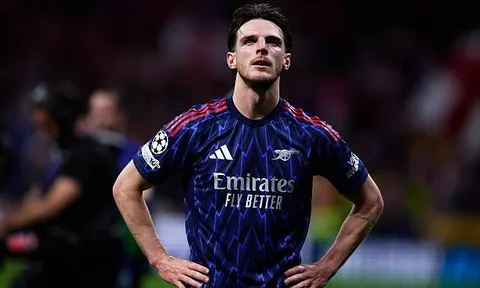 UEFA xem xét phạt Declan Rice vì chỉ trích trọng tài