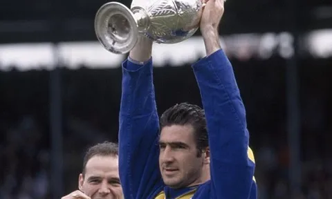 25 năm kể từ ngày Cantona cùng Leeds làm nên lịch sử