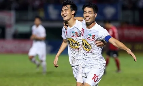 Điểm tin bóng đá Việt Nam tối 21/05: Công Phượng đang hy sinh cho Văn Toàn