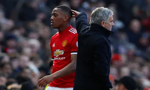 Chelsea gây rối MU: "Bố già" Sarri và điệp vụ Martial