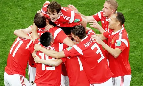 Cựu thần đồng Man Utd lập siêu phẩm, tuyển Bỉ 'đặt chân' vào nhánh tử thần