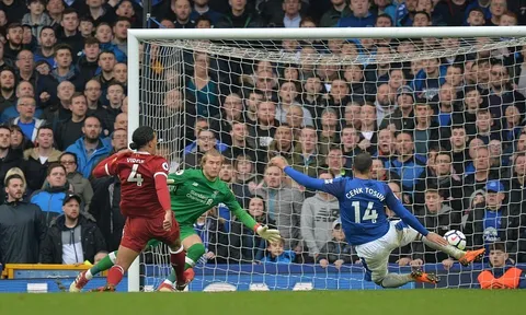 Mohamed Salah vắng mặt, Liverpool hút chết trên Goodison Park