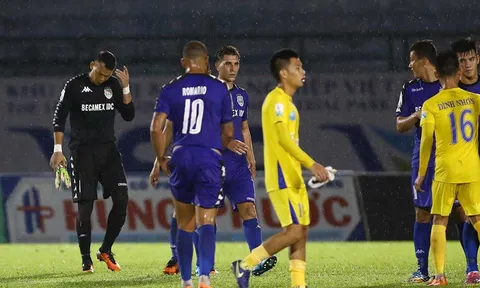 Vòng 12 V-League 2018: FLC Thanh Hóa rơi vào khủng hoảng, Bình Dương thua tan nát trên sân Gò Đậu