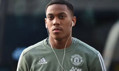 Deschamps thúc Martial đến Juventus