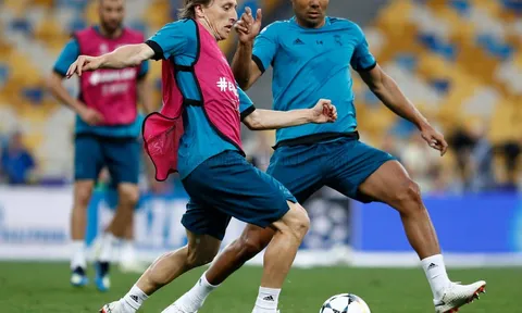 Làm quen sân Olimpiyskiy, Real Madrid sẵn sàng cho trận chung kết