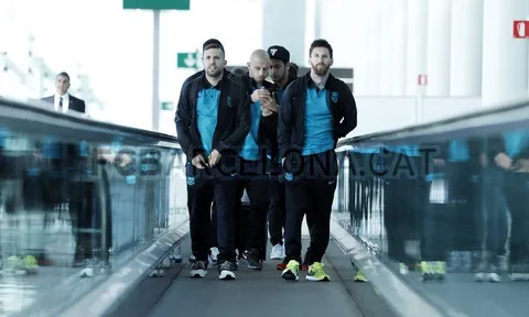 Dàn sao Barca bảnh bao đến Turin