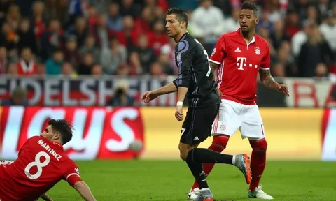 5 điểm nhấn Bayern 1-2 Real: Ronaldo thăng hoa trong ngày Neuer hoá "người nhện"