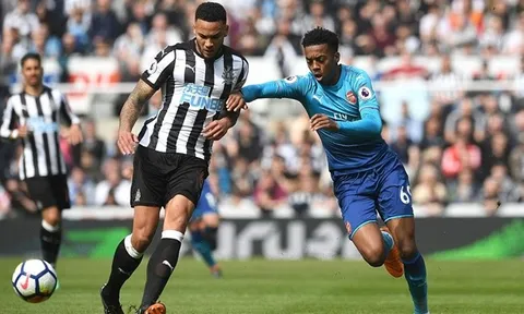 5 điểm nhấn Newcastle 2-1 Arsenal: Ngày Wenger "buông súng"