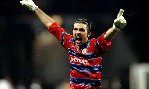 5 khoảnh khắc định nghĩa sự nghiệp vĩ đại của Gianluigi Buffon