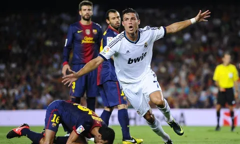 5 lần Ronaldo khiến cả sân Camp Nou tắt điện
