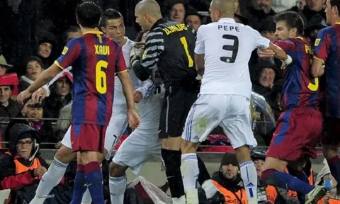 5 thất bại ê chề nhất của Real Madrid thập kỷ qua: Có đến 2 Siêu kinh điển