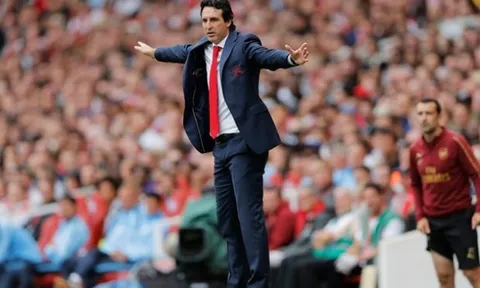 Gary Neville đưa ra nhận định về Emery sau trận thua của Arsenal