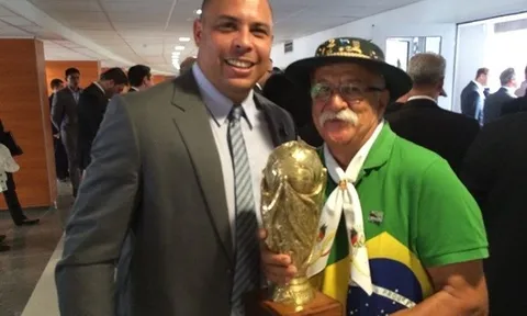 Câu chuyện cảm động về CĐV cuồng nhiệt nhất của Selecao