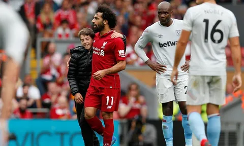 'Bơ' fan hâm mộ, Salah sắp sửa bị mời lên đồn
