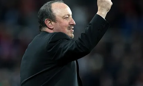 NÓNG: Rafael Benitez trở lại Premier League