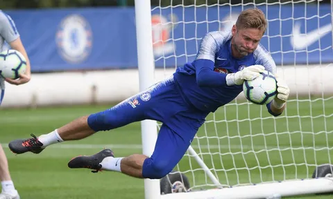 Buổi tập đầu tiên của lão tướng 38 tuổi trong màu áo Chelsea