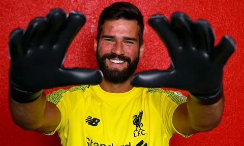 TOÀN CẢNH buổi họp báo của thủ môn đắt giá nhất thế giới, Alisson Becker!