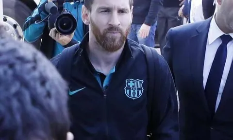 Dàn sao Barca đổ bộ xuống Italia