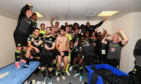 Chùm ảnh Chelsea ăn mừng chức vô địch