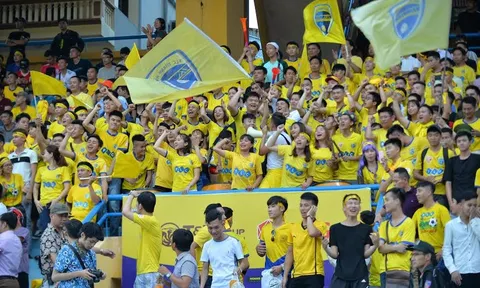 CĐV Thanh Hoá “phủ vàng” sân Hàng Đẫy của Hà Nội FC
