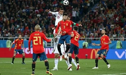 Sao Morocco văng tục chỉ trích công nghệ VAR sau trận hòa Tây Ban Nha