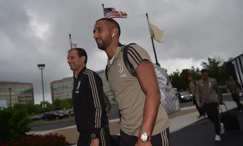 Bầu trời u ám khi Juventus đặt chân đến Mỹ