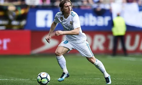 Perez cảnh báo: "Muốn Modric? Chồng đủ 750 triệu Euro đi đã"
